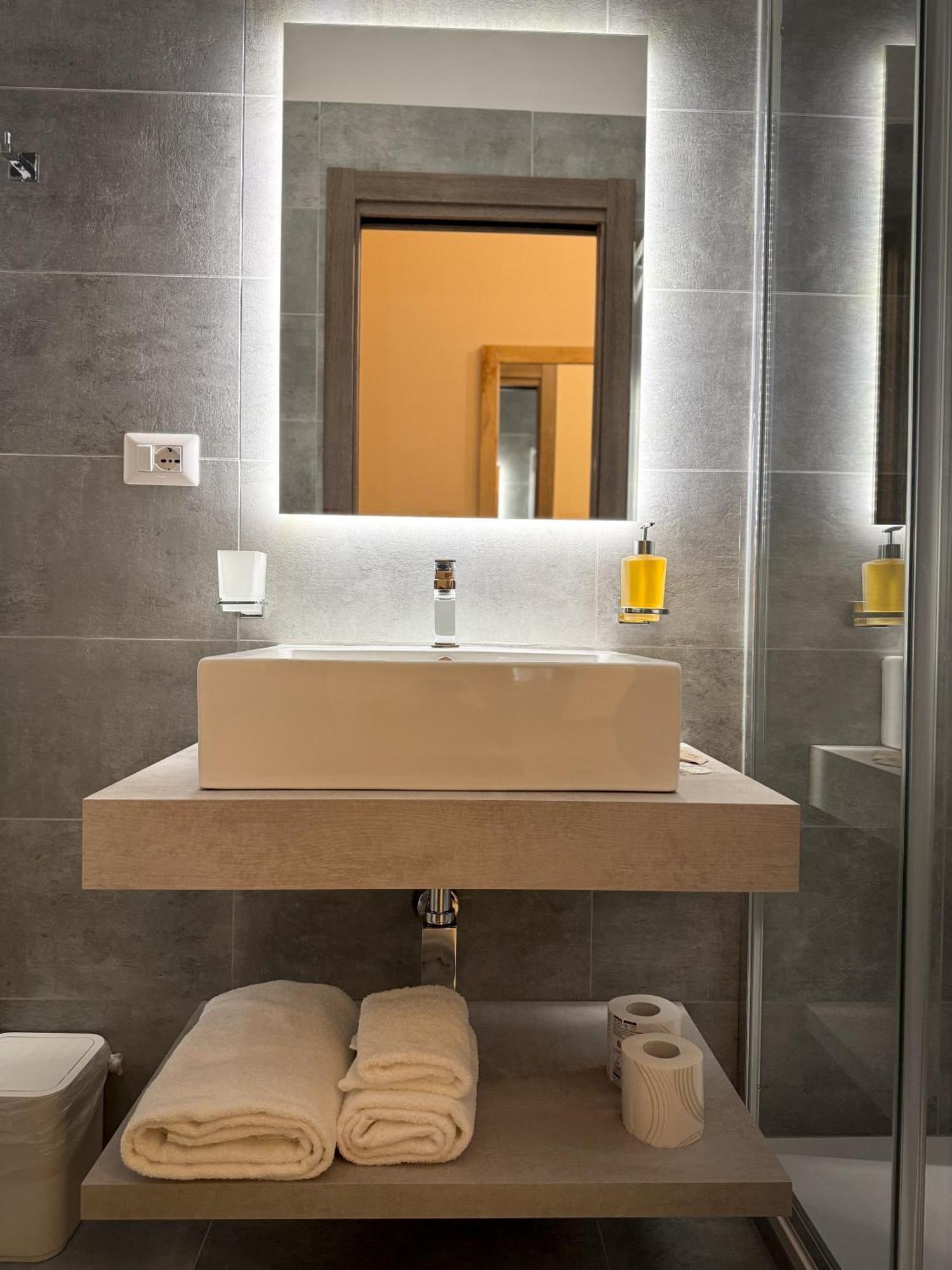 Diamond Vatican Apartment Roma Esterno foto